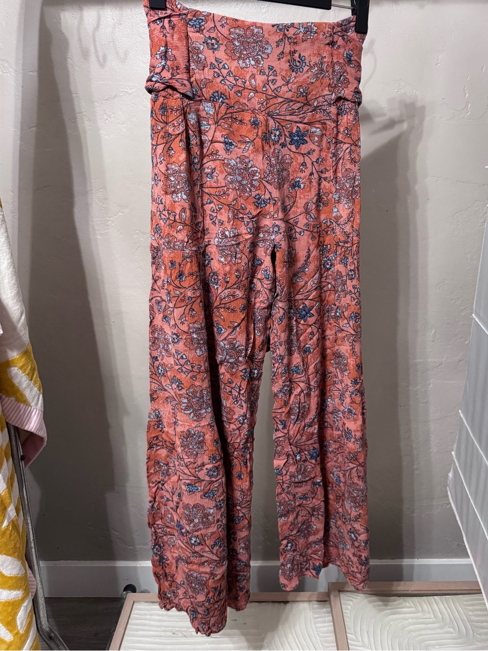 Rewash Coral Floral Wide-Leg Pants with Tie Waist - Picture 7 of 13